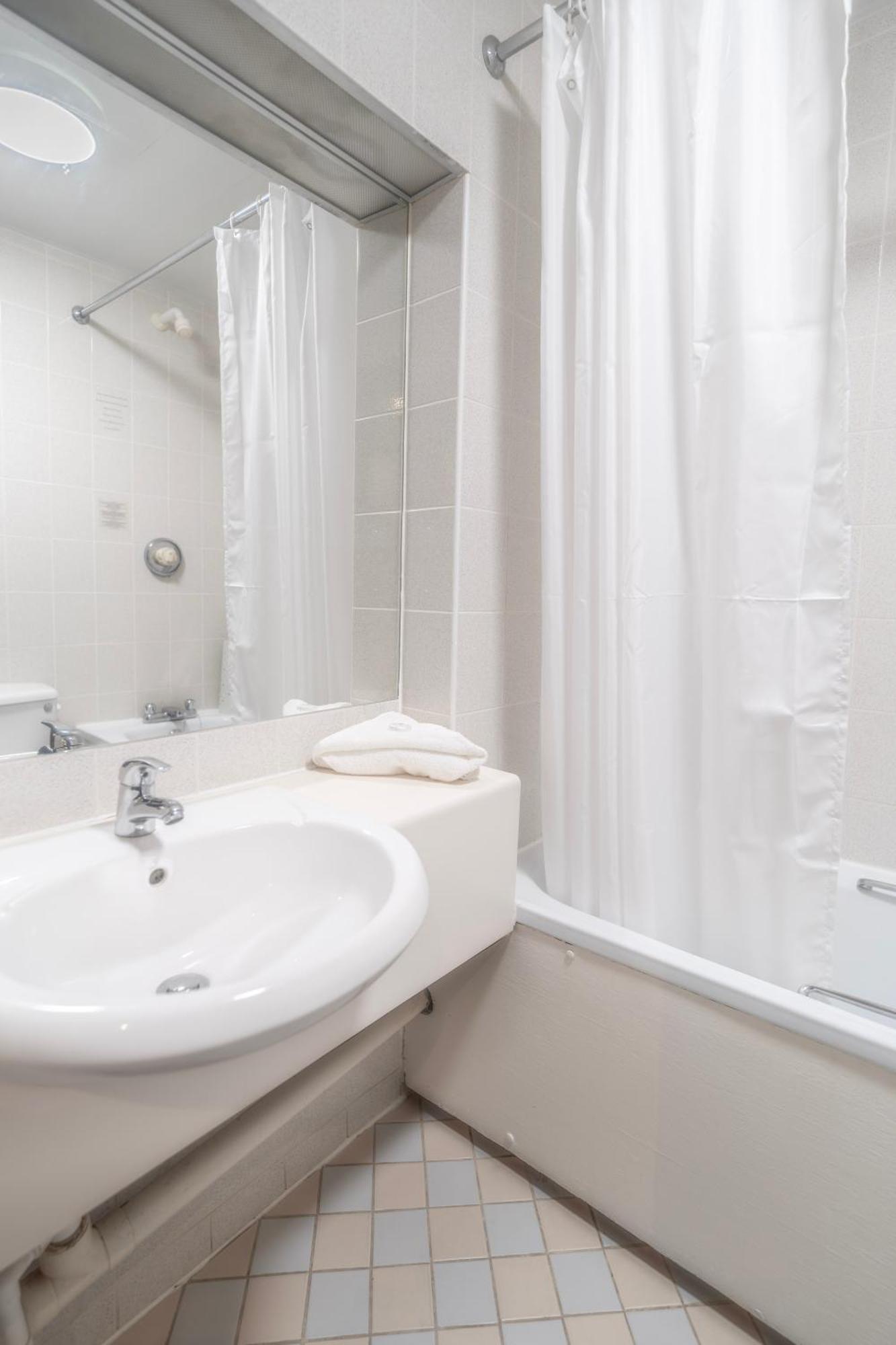 Britannia Hotel Болтон Экстерьер фото